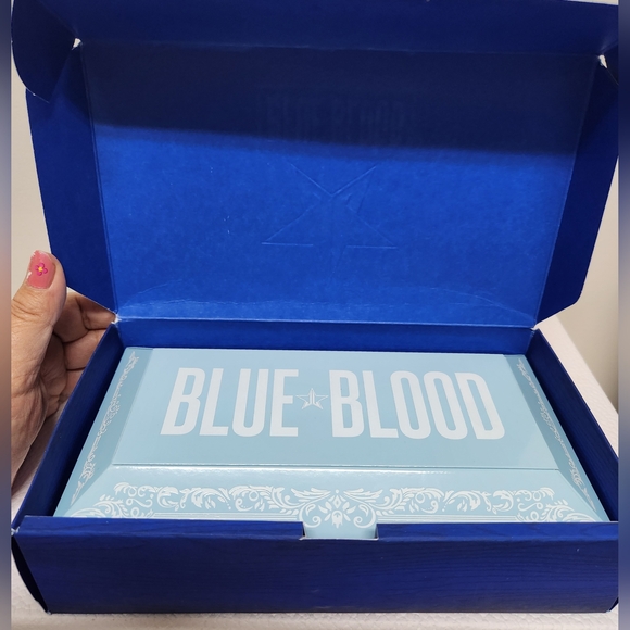 JEFFREE STAR COSMETICS Blue Blood ARTISTRY Pallette 18 Eyeshadows NWT - Picture 9 of 16